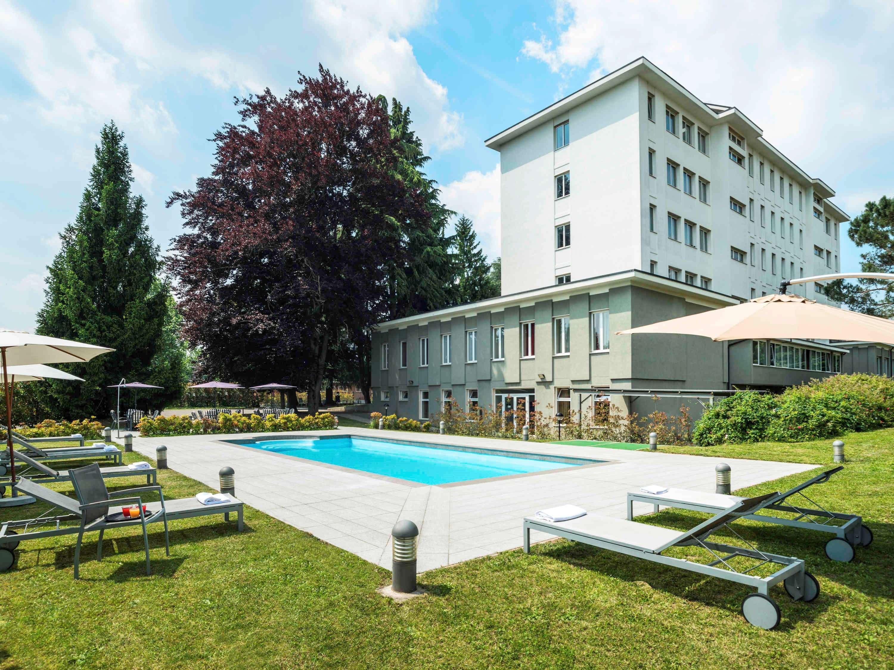 Bis Hotel Варезе Экстерьер фото