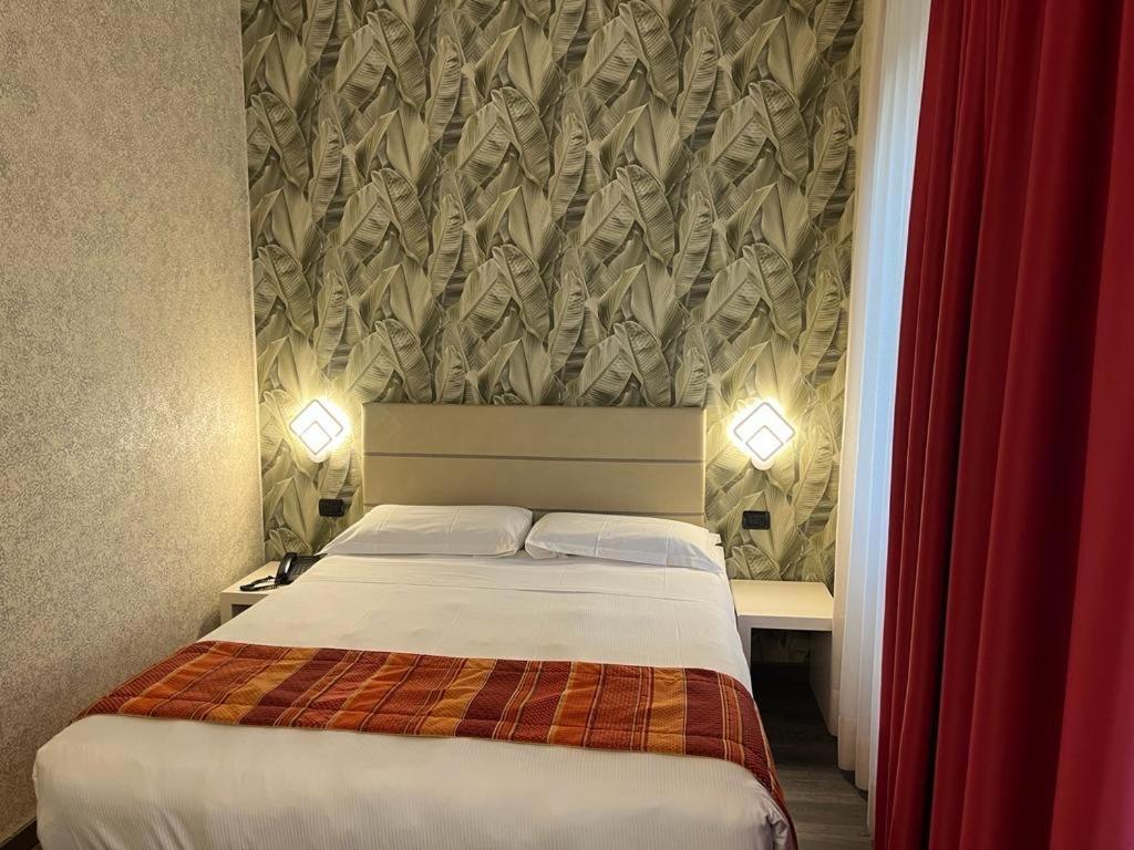 Bis Hotel Варезе Экстерьер фото